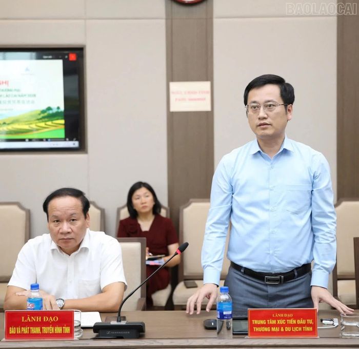 Các đại biểu tham gia ý kiến tại cuộc họp.