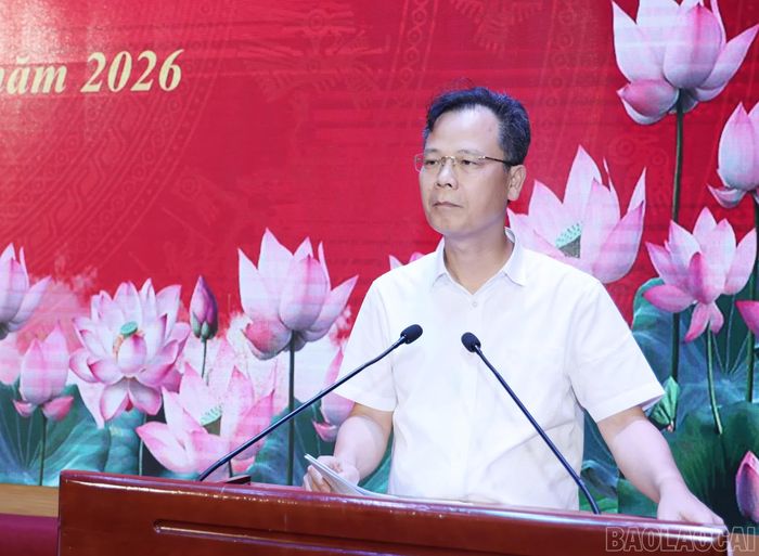 Đồng chí Nguyễn Thành Sinh – Phó Chủ tịch UBND tỉnh phát biểu tại buổi đối thoại.