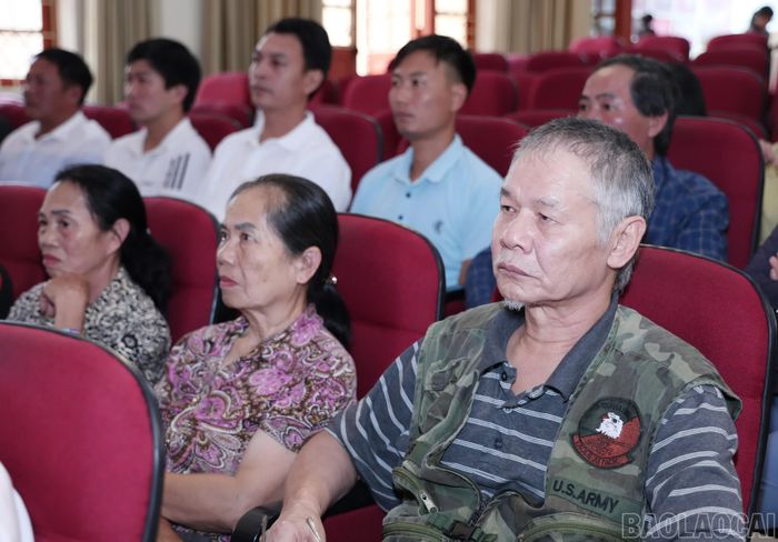 Đại biểu dự buổi đối thoại.