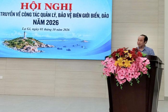 Ông Trần Thanh Hoài, Phó Giám đốc Sở Ngoại vụ phát biểu khai mạc hội nghị
