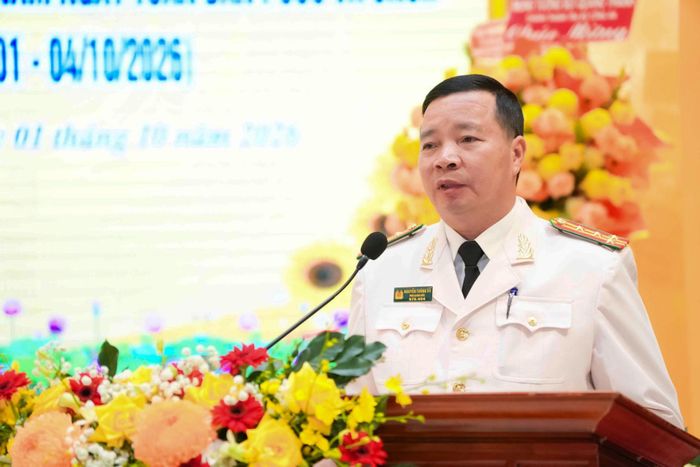 Đại tá Nguyễn Trường Vũ, Phó Giám đốc Công an tỉnh Lâm Đồng tiếp thu chỉ đạo của lãnh đạo tỉnh tại lễ kỷ niệm