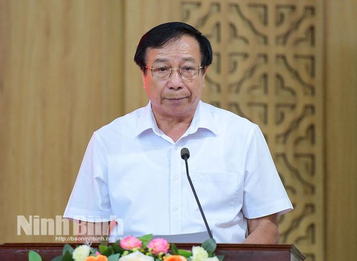 Đại diện cử tri xã Thanh Sơn nêu ý kiến tại hội nghị tiếp xúc cử tri. Ảnh: Trường Giang