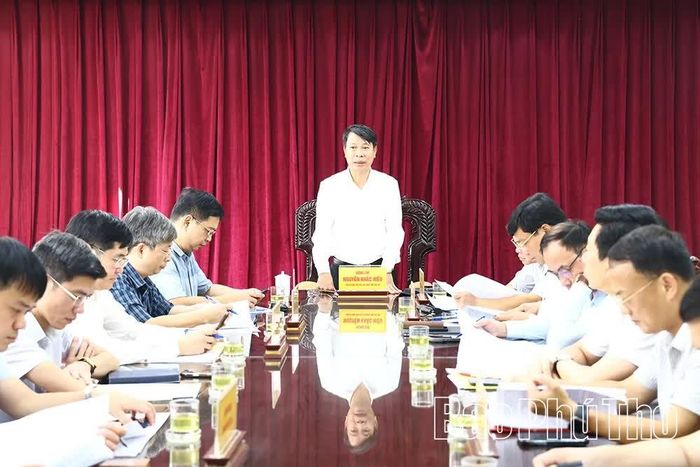 Phó Chủ tịch UBND tỉnh Nguyễn Khắc Hiếu chủ trì hội nghị.