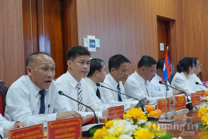 Đại diện lãnh đạo Sở Y tế Khăm Muồn phát biểu tại hội đàm - Ảnh: H.L