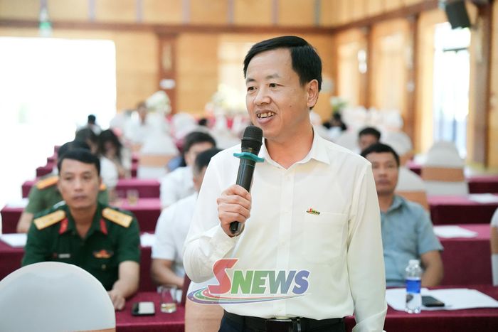 Lãnh đạo Báo và Phát thanh truyền hình Sơn La phát biểu tại hội nghị.