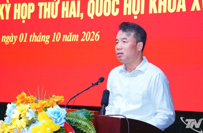 Đồng chí Chủ tịch UBND tỉnh Thái Nguyên Nguyễn Thế Mạnh trả lời một số kiến nghị của cử tri.