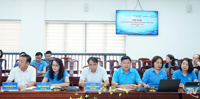 Các đại biểu dự Hội nghị.