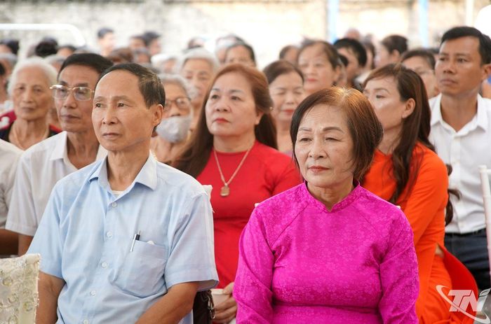 Các đại biểu tham dự chương trình ra mắt mô hình "Tự quản - Tự chủ - Tự giám sát.