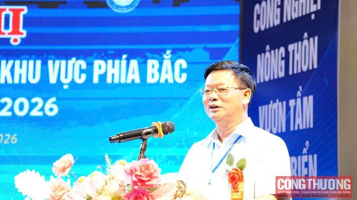 Ông Nguyễn Việt Dũng - Phó Giám đốc Sở Công Thương tỉnh Phú Thọ tham luận tại Hội nghị