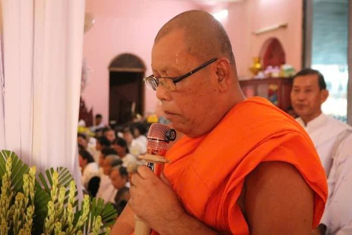 Thượng tọa Nhan Chanh thay mặt môn đồ đệ tử, toàn thể Phật tử dâng lời tưởng niệm Hòa thượng Ân sư