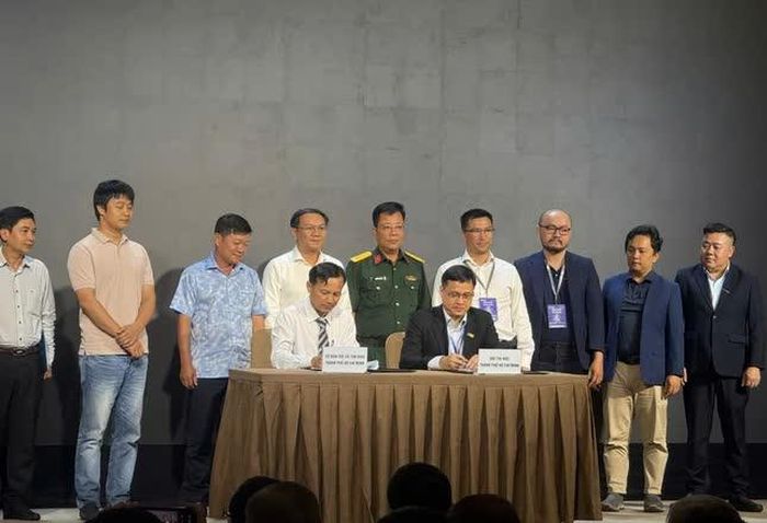Sở Dân tộc và Tôn giáo TP.HCM và Hội Tin học TP.HCM ký kết biên bản ghi nhớ