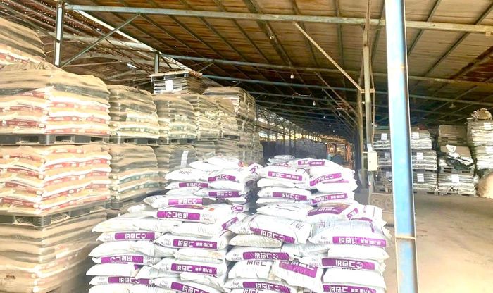 Theo cơ quan công an, phân bón giả được bán cho khoảng 200 doanh nghiệp, đại lý tại Đắk Lắk, Gia Lai, Lâm Đồng, TP Hồ Chí Minh, Đồng Nai và Đồng Tháp.
