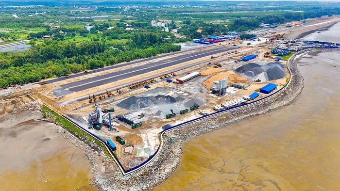 Việc đầu tư, xây dựng và phát triển khu đô thị lấn biển phải phù hợp với quy hoạch tổng thể thành phố, quy hoạch tỉnh hoặc quy hoạch chung thành phố, quy hoạch khác có liên quan (Ảnh minh họa).