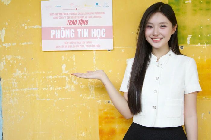 Nàng á hậu triển khai dự Digital Wings tại Trường Tiểu học Bác Ái Tây (Khánh Hòa) và Trường Tiểu học và THCS Tân Mỹ (xã Thanh Bình) và Trường THCS Tân Thành (xã Lai Vung).