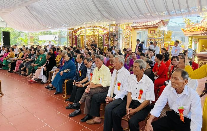 Con cháu hộ Lê Quang trên địa bàn cả nước về dự Lễ khánh thành nhà thờ họ