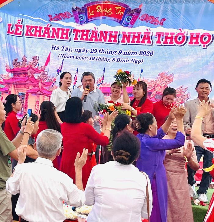 Chương trình văn nghệ chào mừng Lễ khánh thành nhà thờ họ Lê Quang