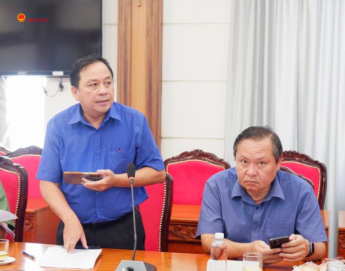 Đại diện Thư viện Khoa học Tổng hợp TP. Hồ Chí Minh Vĩnh Quốc Bảo phát biểu. Ảnh: Hoa Lê