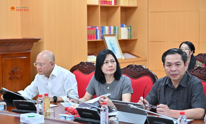 Các đại biểu dự hội nghị