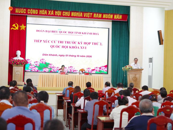Quang cảnh buổi tiếp xúc