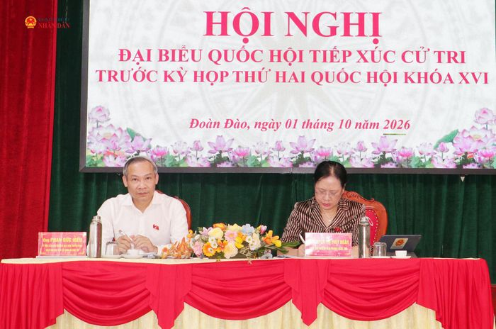 Các ĐBQH tỉnh Hưng Yên tại hội nghị TXCT tại xã Đoàn Đào. Ảnh: Đức Tuấn