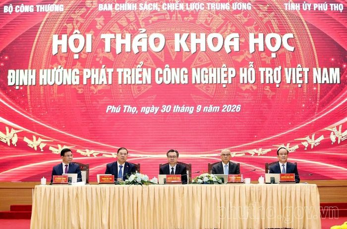 Các đồng chí chủ trì Hội thảo