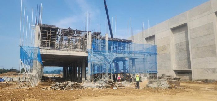 Dự án Nhà máy đốt chất thải rắn phát điện tại Khánh Sơn (Đà Nẵng) đang được chủ đầu tư đẩy nhanh tiến độ (Ảnh C. Thái).