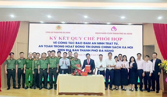 Chi nhánh phối hợp cùng Công an TP. Đà Nẵng triển khai tín dụng đối với người chấp hành xong án phạt tù và người sau cai nghiện ma túy, tạo thêm cơ hội vay vốn tạo việc làm, ổn định cuộc sống (Ảnh: C.Thái).
