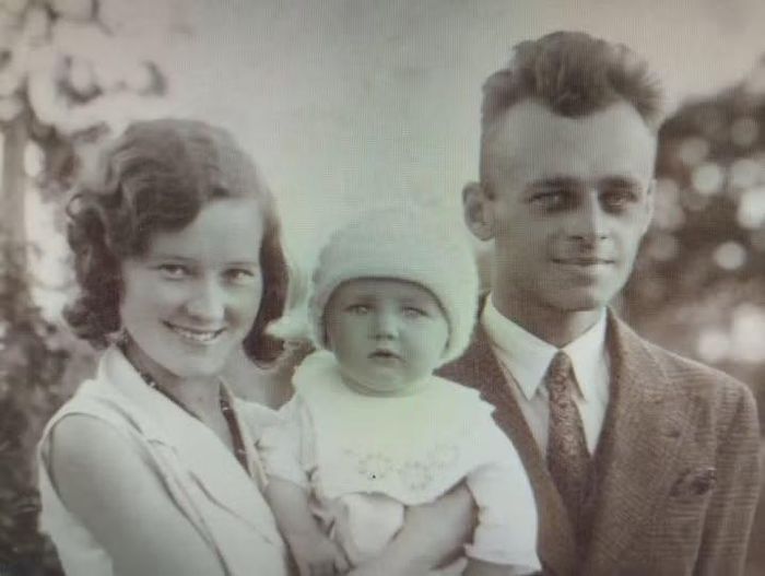 Đại úy Witlold Pilecki và vợ con