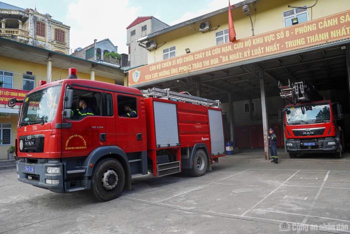 Cán bộ chiến sĩ đều sẵn sàng hiến dâng sức trẻ vì Thủ đô bình yên.