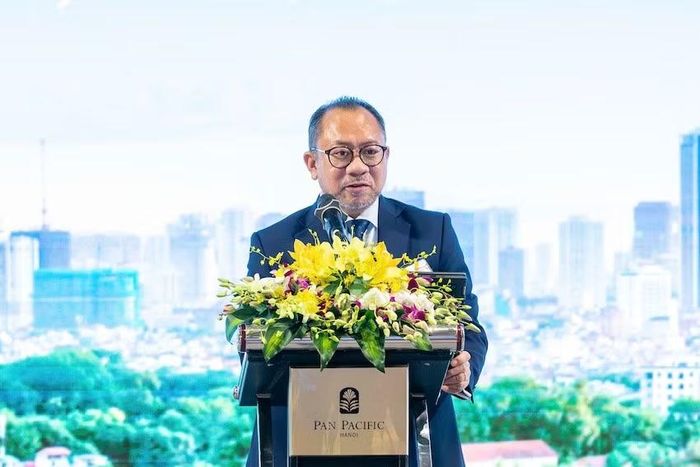Phó Đại sứ Hoa Kỳ tại Việt Nam Courtney Beale và Giám đốc điều hành Ban Thư ký APEC quốc tế Eduardo Pedrosa phát biểu tại hội thảo.