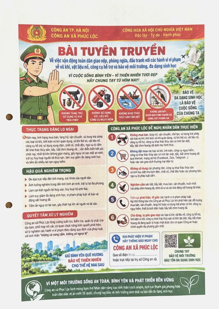  Công an xã Phúc Lộc, Hà Nội in tờ rơi tuyên truyền, vận động người dân phòng ngừa, đấu tranh với các hành vi vi phạm về bảo vệ môi trường, đa dạng sinh học. 