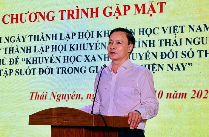 Ông Vũ Duy Hoàng, Ủy viên Ban Thường vụ Tỉnh ủy, Phó Chủ tịch Thường trực Ủy ban MTTQ Việt Nam tỉnh Thái Nguyên ghi nhận và biểu dương những đóng góp bền bỉ, thầm lặng nhưng đầy trách nhiệm của đội ngũ cán bộ hội viên qua các thời kỳ.