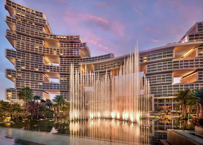 Atlantis The Royal là khu nghỉ dưỡng bãi biển siêu sang, mang tính biểu tượng của Dubai (tiểu vương quốc đông dân nhất trong 7 tiểu vương quốc của UAE). Ảnh: Atlantis The Royal