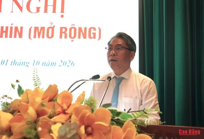 Bí thư Tỉnh ủy, Chủ tịch HĐND tỉnh Phan Thăng An phát biểu khai mạc hội nghị.