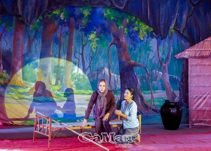 Một phân cảnh trong trích đoạn sân khấu Dù Kê “Nỗi oan nàng ChhoVy”.