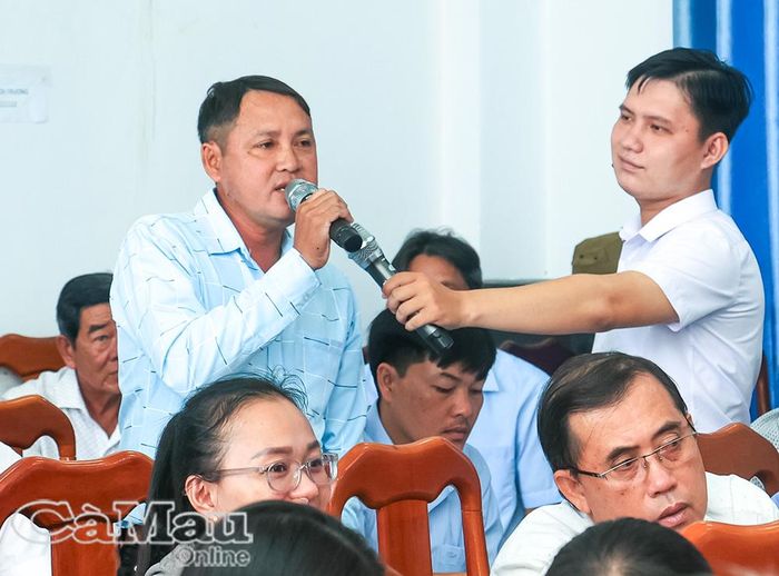 Cử tri Lữ Trường Ril, ấp Tân Lập, xã Tân Thuận, kiến nghị chế độ hỗ trợ đối với trường hợp có bằng đại học đang công tác tại ấp.