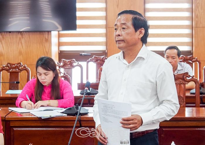 Đồng chí Võ Văn Lực, Phó Trưởng ban Thường trực Ban Tuyên giáo Tỉnh uỷ, đề nghị đổi mới nội dung, hình thức tuyên truyền, giáo dục chính trị, tư tưởng.