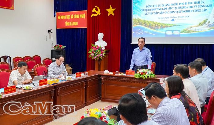 Phó Bí thư Tỉnh uỷ, Chủ tịch UBND tỉnh Lữ Quang Ngời phát biểu tại buổi làm việc.
