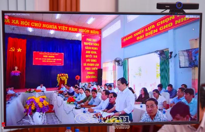 Cử tri Diệp Kim Cương (điểm cầu xã Khánh Lâm) kiến nghị tiếp tục hoàn thiện hệ thống pháp luật, nghiên cứu cơ chế phù hợp để các địa phương khai thác lợi thế phát triển.(ảnh chụp màn hình)