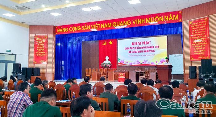 Đại biểu dự lễ khai mạc diễn tập chiến đấu phòng thủ xã Long Điền năm 2026.