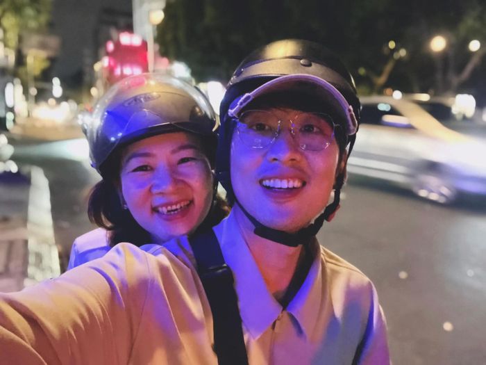 Tuấn Tràn và mẹ.