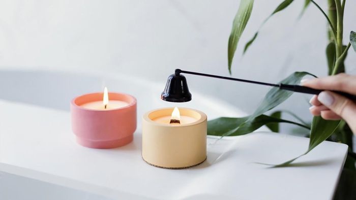 Không nên đốt nến liên tục trong nhiều giờ. Ảnh minh họa