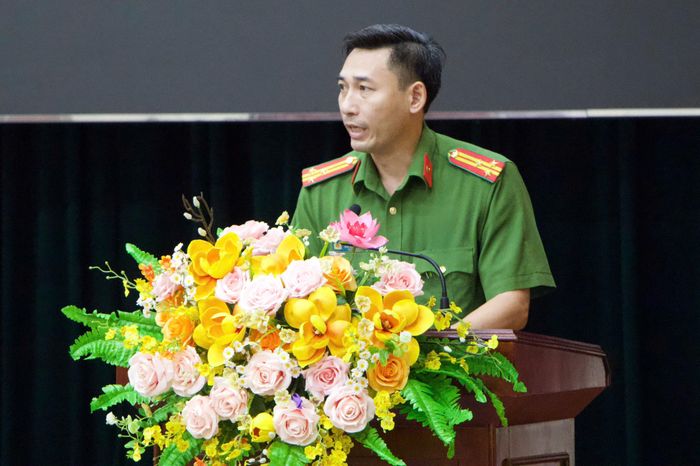 Thượng tá Bùi Trung Hiếu - Phó Trưởng phòng Cảnh sát PCCC&CNCH Công an TPHCM phát biểu
