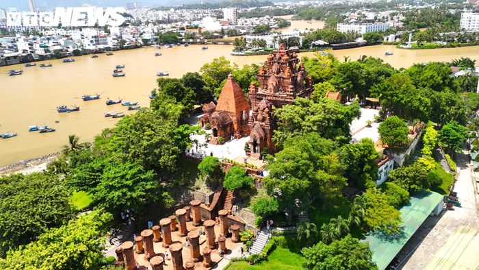 Tháp Bà Ponagar là di tích quốc gia đặc biệt. Đây là minh chứng sinh động cho quá trình giao thoa văn hóa Việt-Chăm, đồng thời phản ánh sức sống bền bỉ của tín ngưỡng thờ Mẫu trong đời sống người Việt.