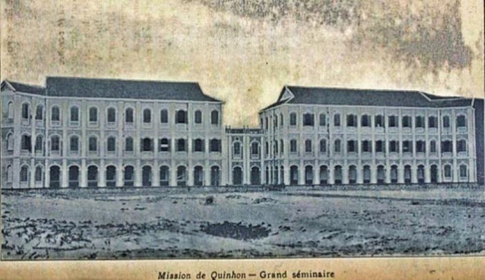 Thư viện được khởi công xây dựng vào năm 1930 hoàn thành và đi vào hoạt động từ năm 1932.