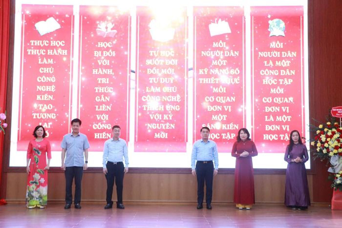 Sự kiện nhằm nâng cao nhận thức của cơ sở giáo dục và nhân dân trên địa bàn về ý nghĩa của học tập suốt đời và xây dựng xã hội học tập trong kỷ nguyên mới. Ảnh: Hoàng Lân