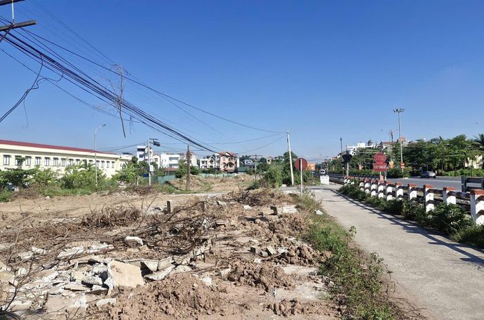 Diện tích đất dọc tuyến Quốc lộ 1A ở xã Phú Xuyên đã hoàn thành công tác giải phóng mặt bằng.