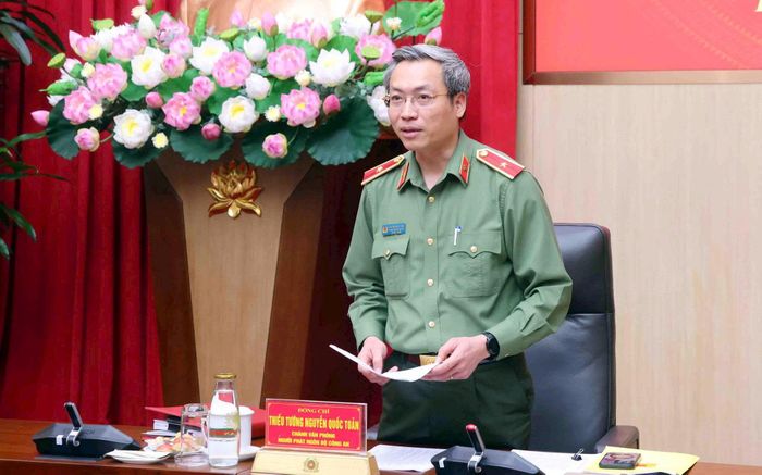 Thiếu tướng Nguyễn Quốc Toản, Chánh Văn phòng Bộ Công an, Người phát ngôn Bộ Công an chủ trì họp báo. Ảnh: PV