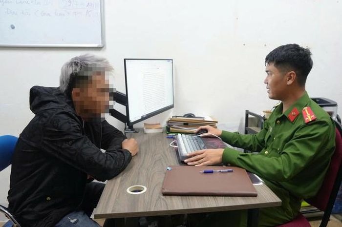 Nhóm thanh, thiếu niên tại cơ quan công an. ẢNH: C.A