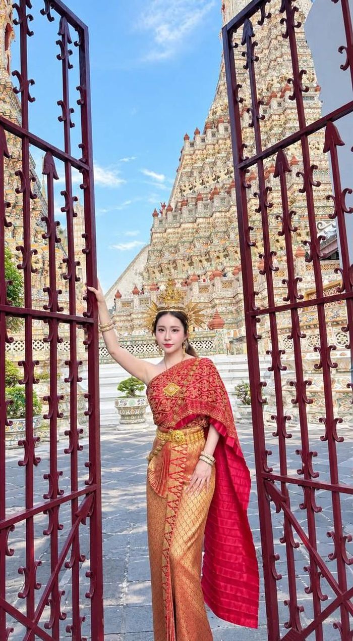Sau những đổ vỡ trong quá khứ, hiện Quỳnh Nga giữ thái độ kín tiếng trong mối quan hệ với Việt Anh.